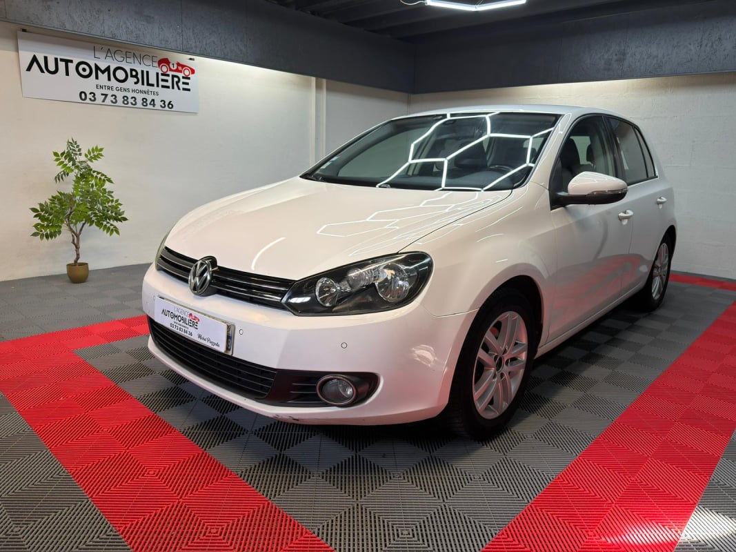 Volkswagen Golf VI 5 Portes 1.6 TDI Blue Motion 105 cv — 1