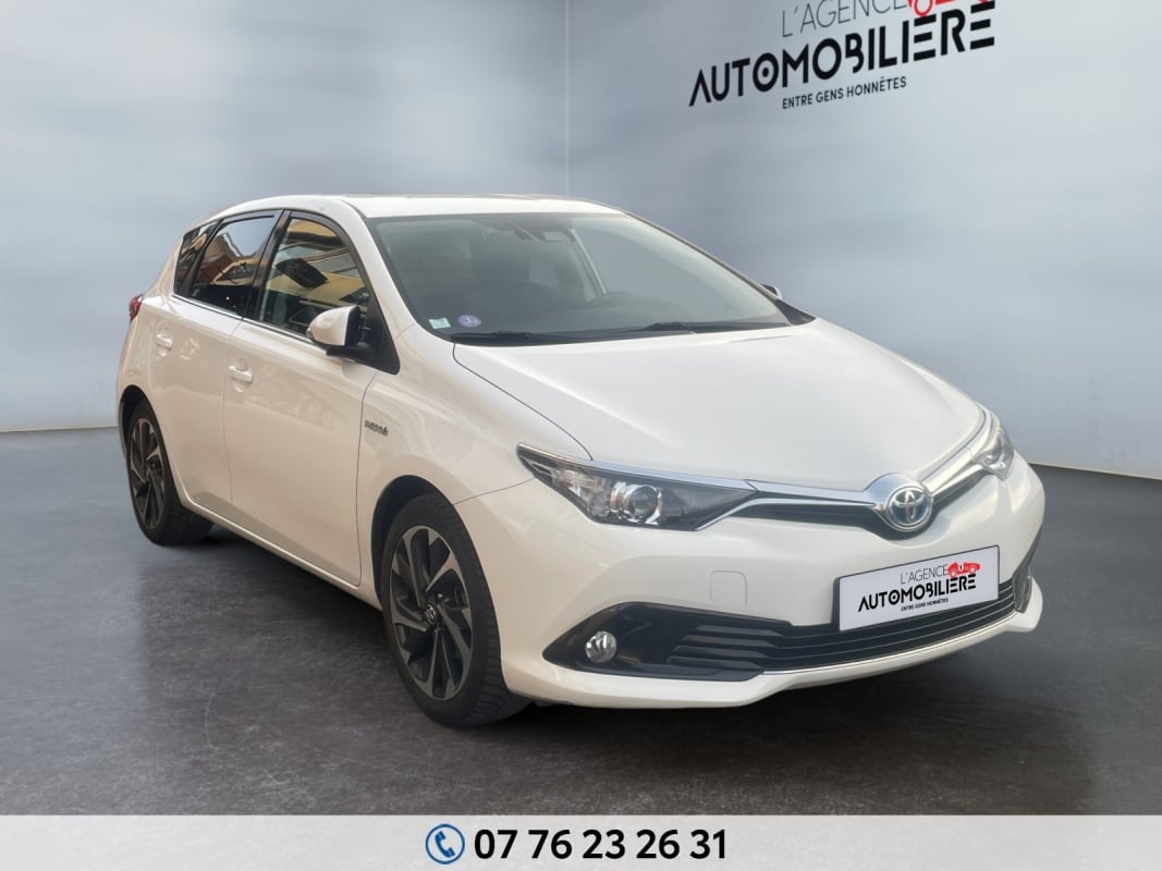 Toyota Auris 1.8 hsd 136 cv TENDANCE — 1