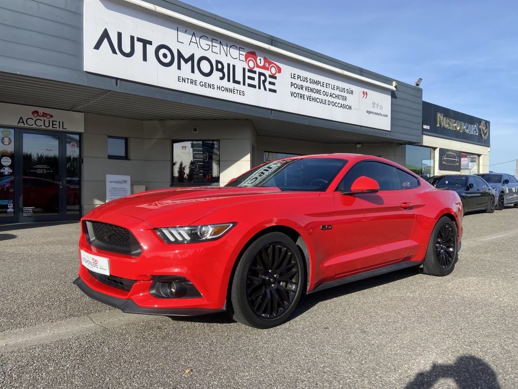 Ford Mustang FASTBACK 5.0 V8 GT — 1