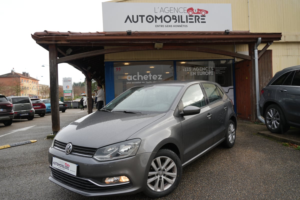 Volkswagen Polo V (2) 1.2 TSI 90 BLUEMOTION TECHNOLOGY CONFORTLINE 5P — 1
