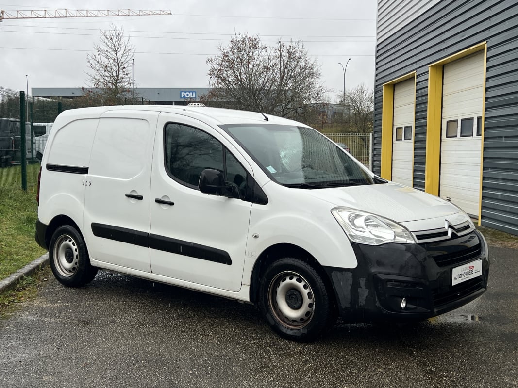 Citroen Berlingo 1.6 BlueHDi 100CV Révisée Reservoir AD Blue changée