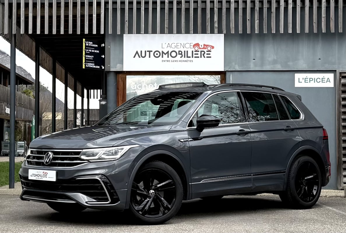 Volkswagen Tiguan 2.0 TDi 150ch R-Line DSG / Toit ouvrant - Attelage — 1