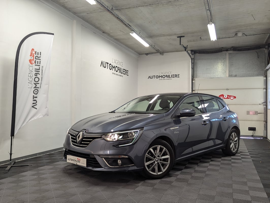Renault Megane IV 1.2 TCE 130 ENERGY INTENS EDC — 1