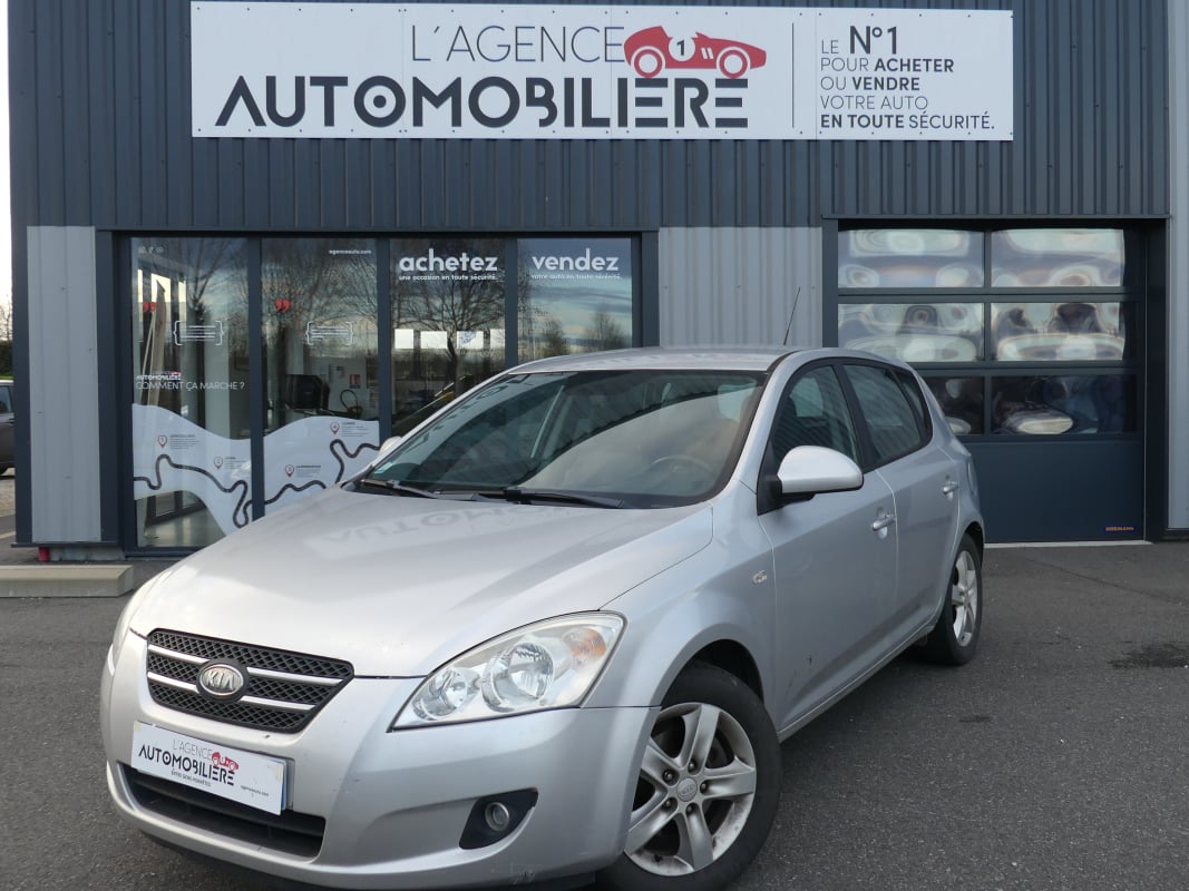 Kia Ceed CRDI 115 CV — 1