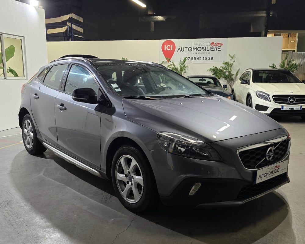 Volvo V40 II CROSS COUNTRY D2 115 MOMENTUM BUSINESS POWERSHIFT 6