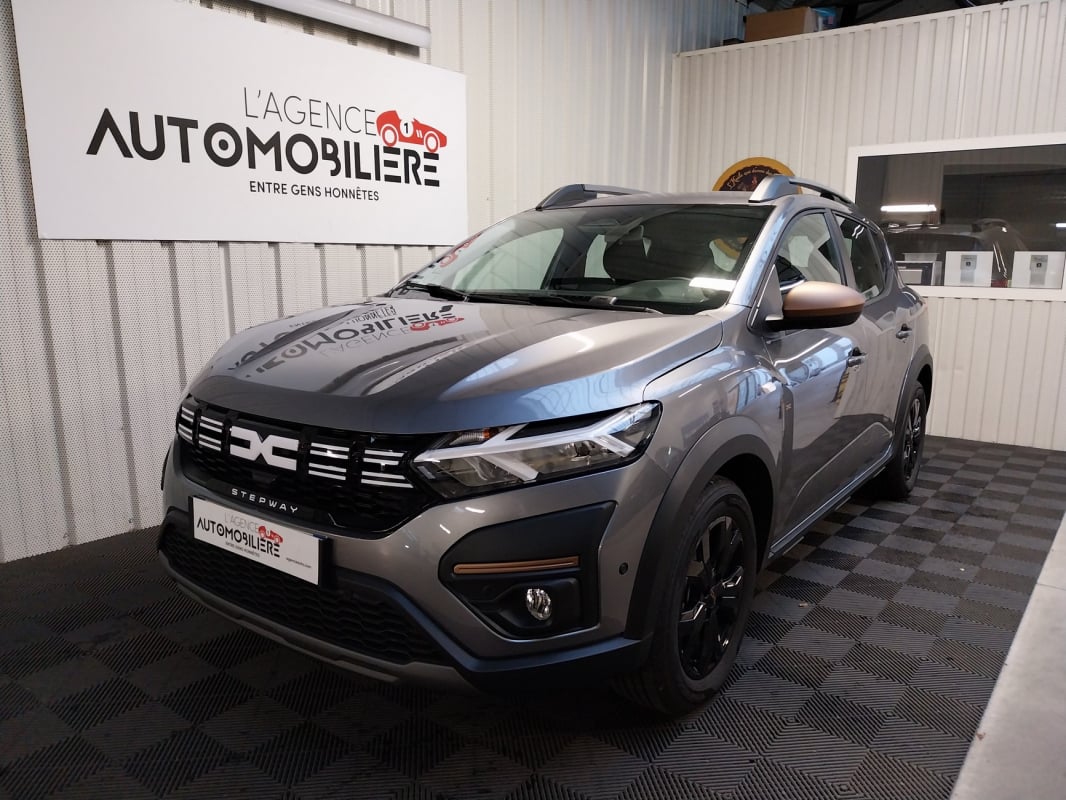 Dacia Sandero STEPWAY 1.0 TCE 110 EXTREME — 1