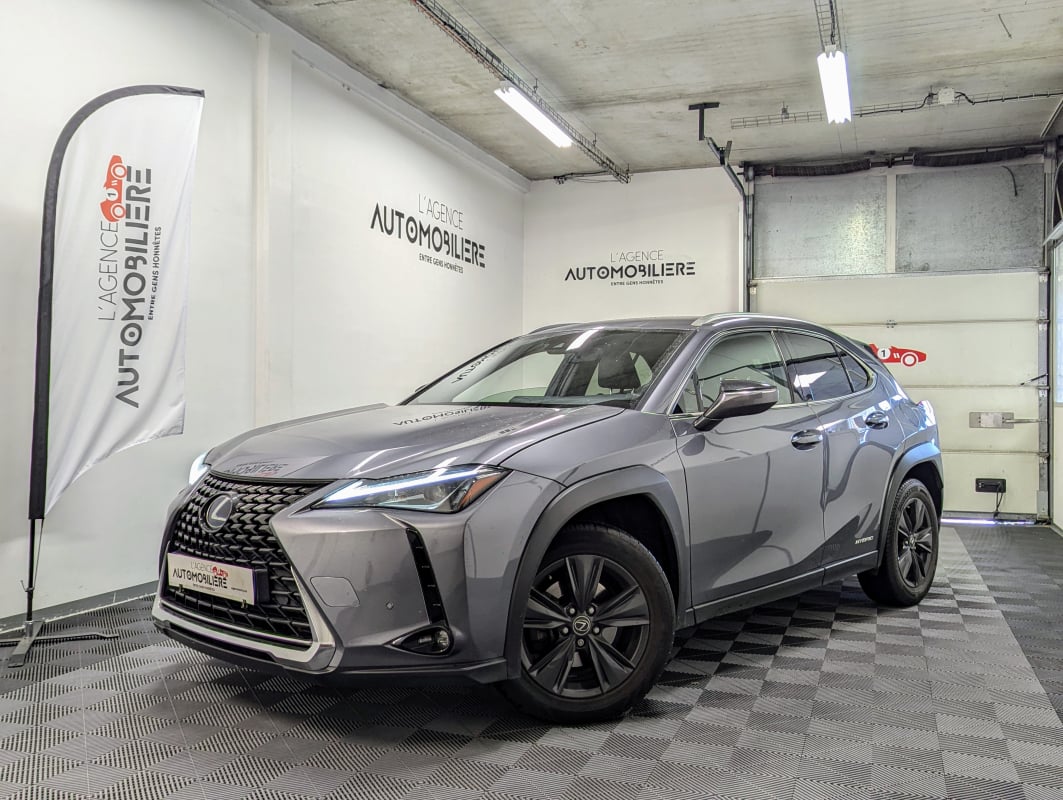 Lexus UX 2.0 250H 185 8CV 2WD LUXE PLUS — 1
