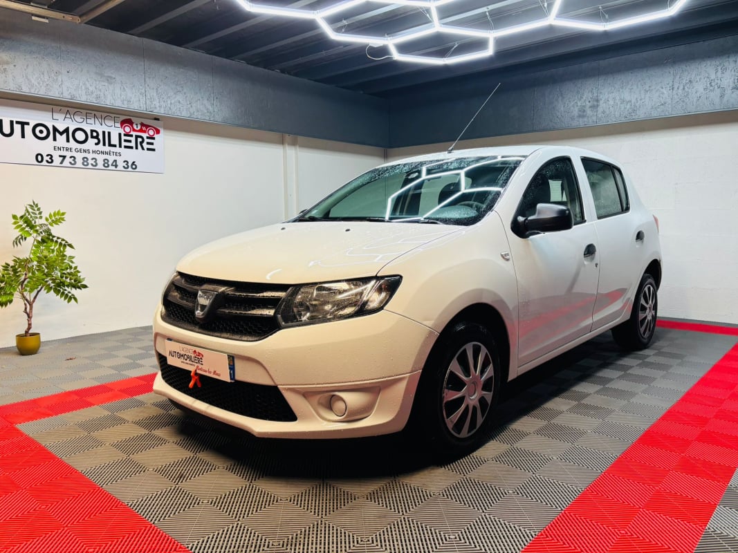 Dacia Sandero 1.2L 73 CH AMBIANCE — 1