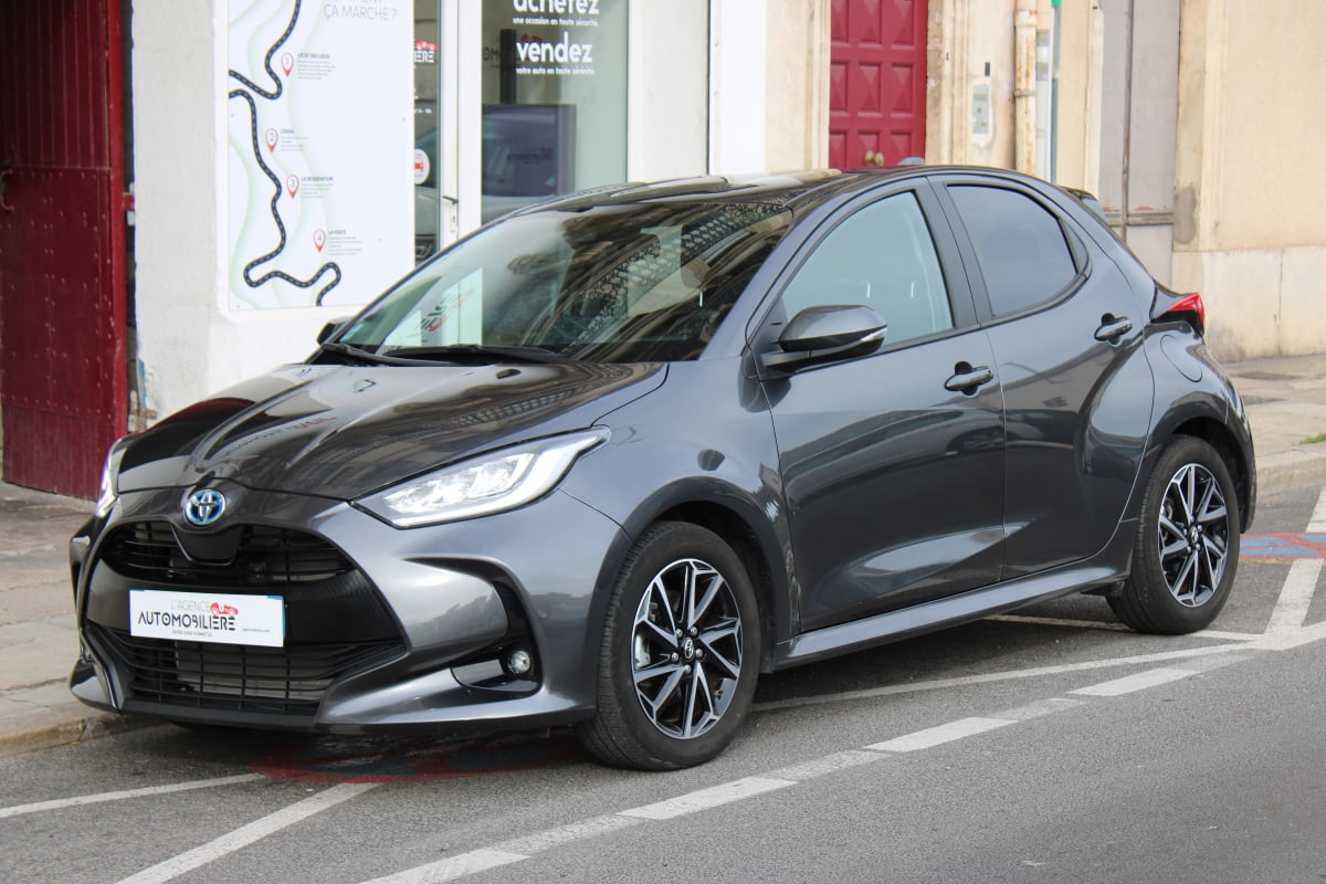 Toyota Yaris 1.5 114H 90 HYBRID FULL-HYBRID 0.8KWH DESIGN BVA — 1