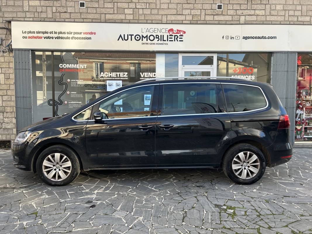 Volkswagen Sharan 2.0 150 BLUEMOTION CONFORTLINE - PREMIÈRE MAIN — 2