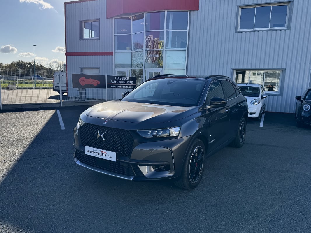 DS DS7 CROSSBACK CROSSBACK 1.5L BLUEHDI 130cv PERFORMANCE LINE |1ère main | Entretien complet — 1