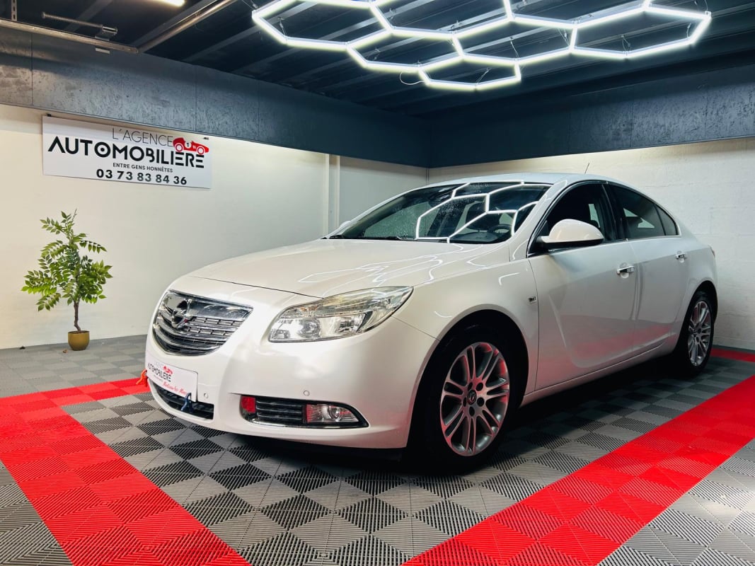 Opel Insignia 2.0 CDTI - 130 cv - Finition COSMO — 1