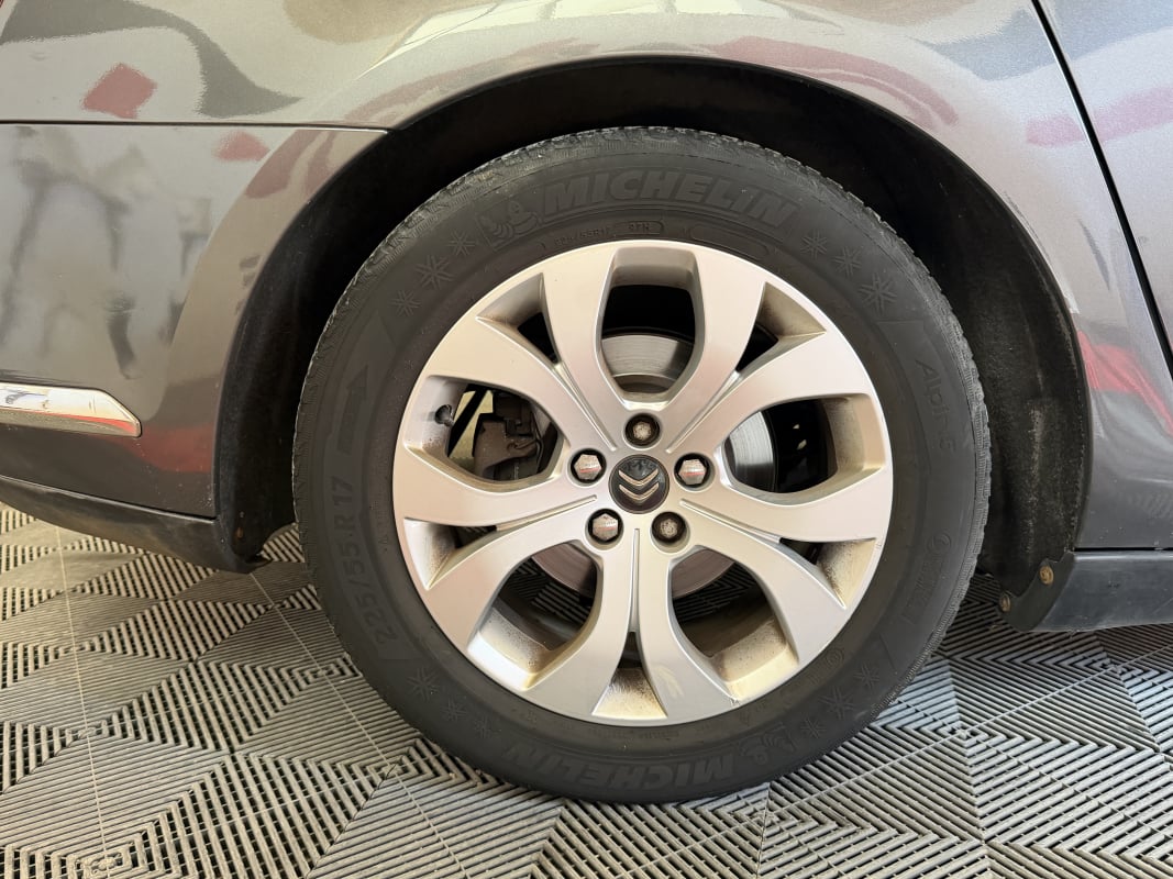 Citroen C5 2.2 HDi 204 Exclusive BVA6 — 25