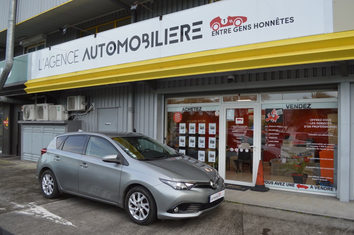 Toyota Auris 1.2T 116 LOUNGE — 1