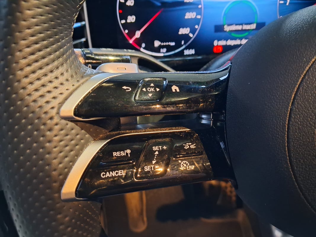 Mercedes-Benz 200 E 200 d AMG Line Ext/int FULL OPTION !!! — 35