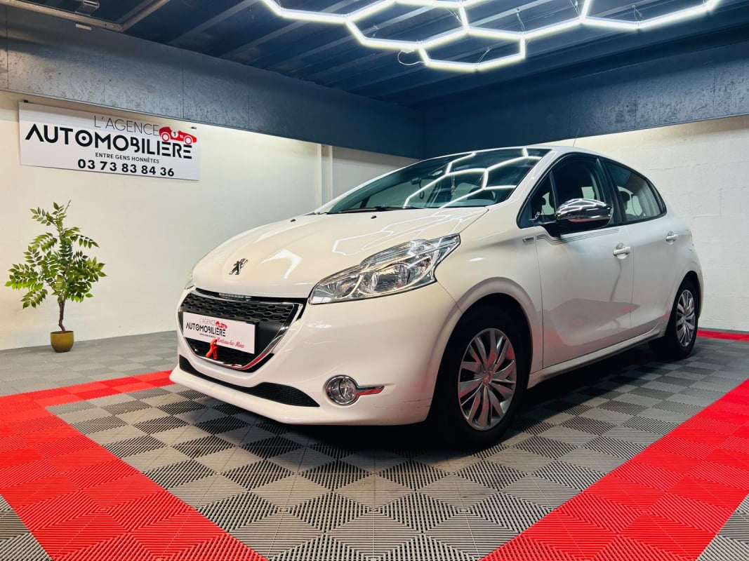 Peugeot 208 1.2 VTi - 82 cv - Finition Urban Soul — 1