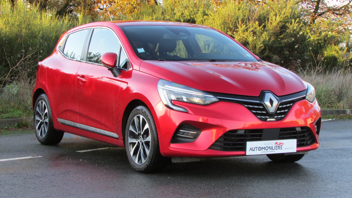 Renault Clio 1,6L E-TECH HYBRIDE 140CH INTENS — 1