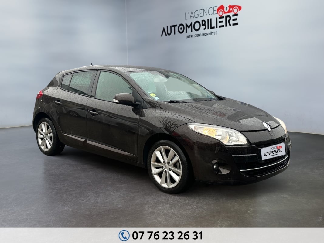 Renault Megane 1.5 dCi FAP EDC 110 cv BVA — 1