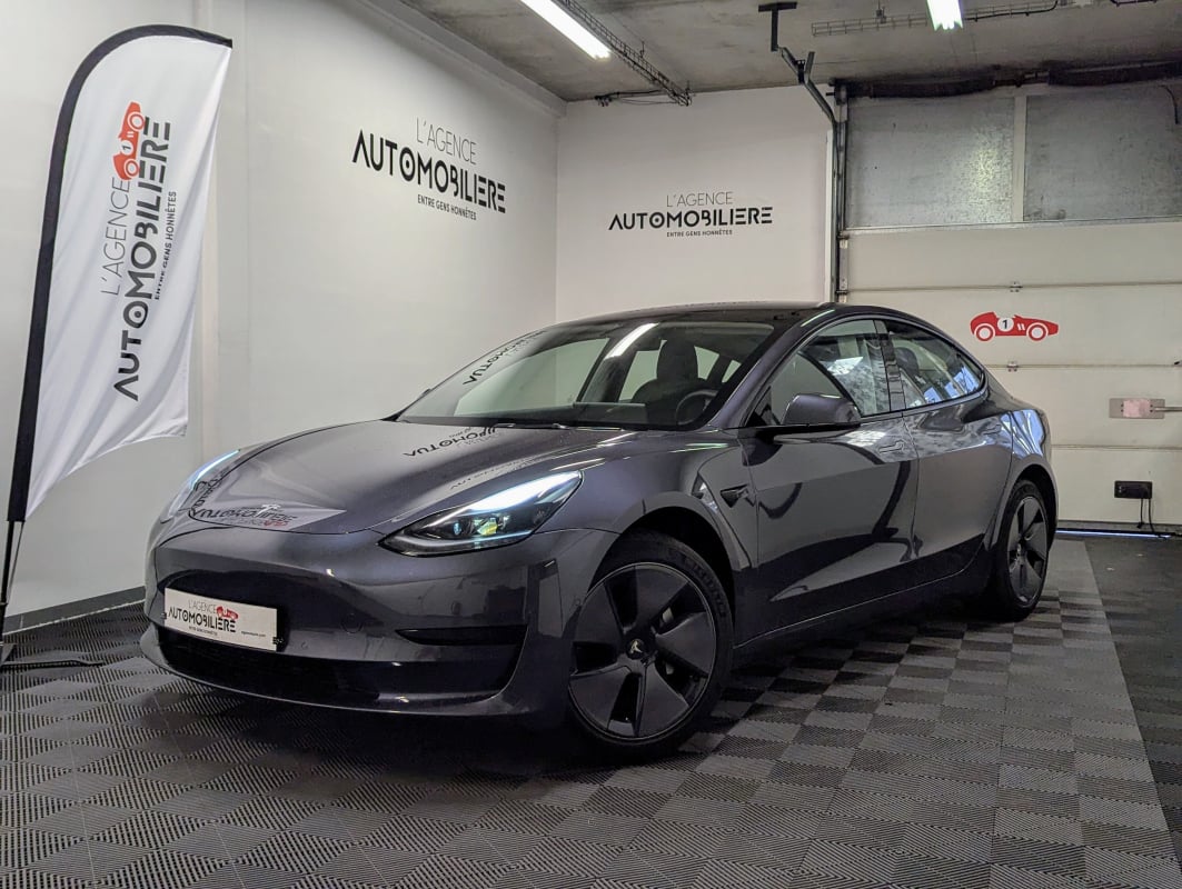 Tesla Model 3 306 AUTONOMIE STANDARD PLUS RWD 50KWH 7CV + PREMIERE MAIN — 1