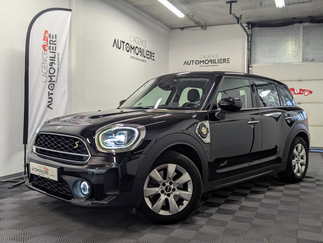 Mini Countryman II (2) (F60) COOPER SE ALL4 BUSINESS DESIGN 125+95 BVA6 — 1
