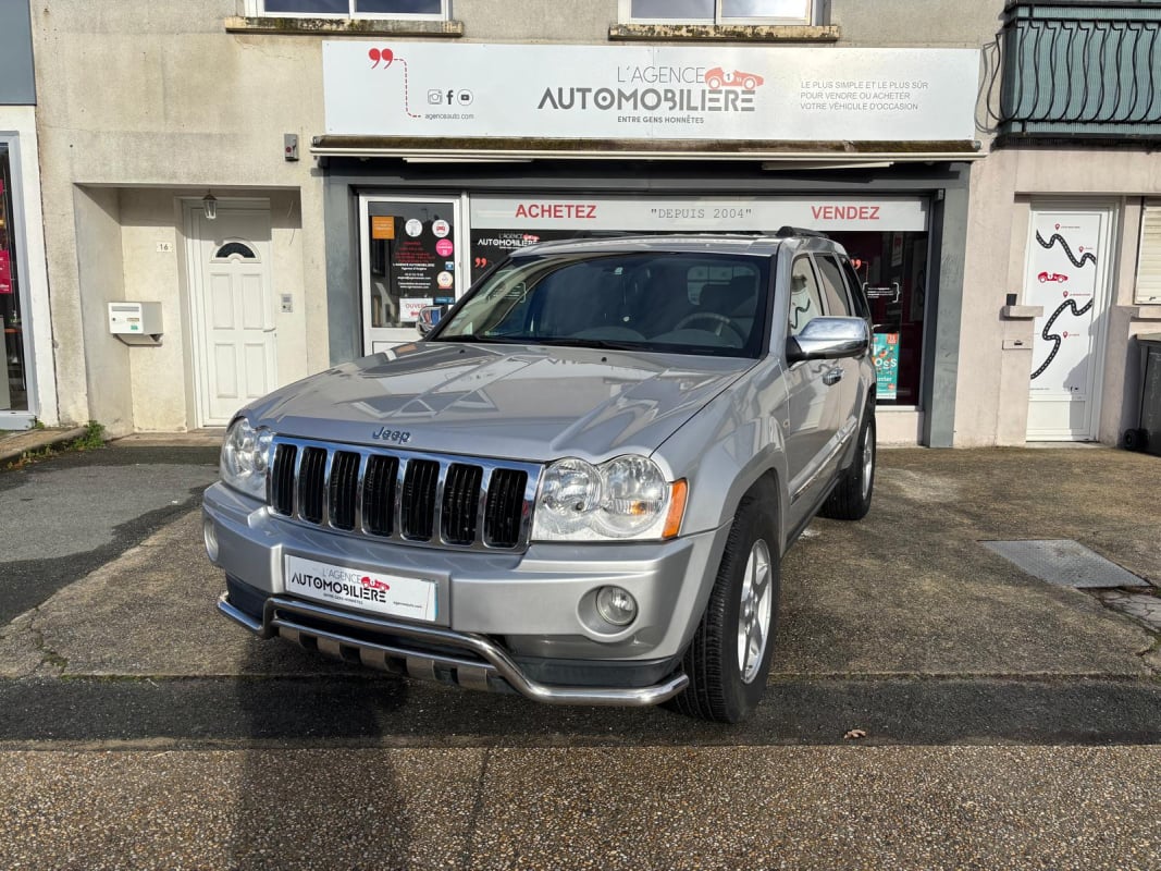 Jeep Grand Cherokee III 4.7 i V8 4WD 231 cv - Limited - Boite automatique — 1