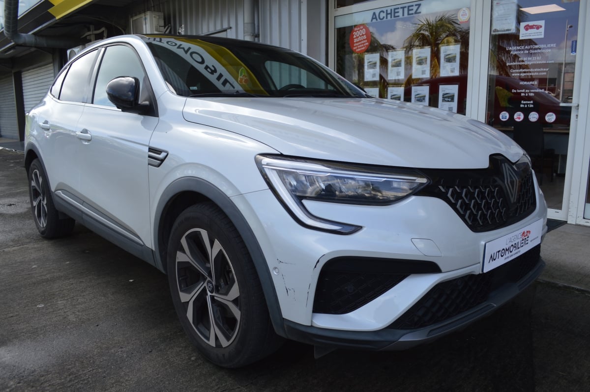Renault Arkana 1.6 E-Tech 145ch full hybrid Techno — 2