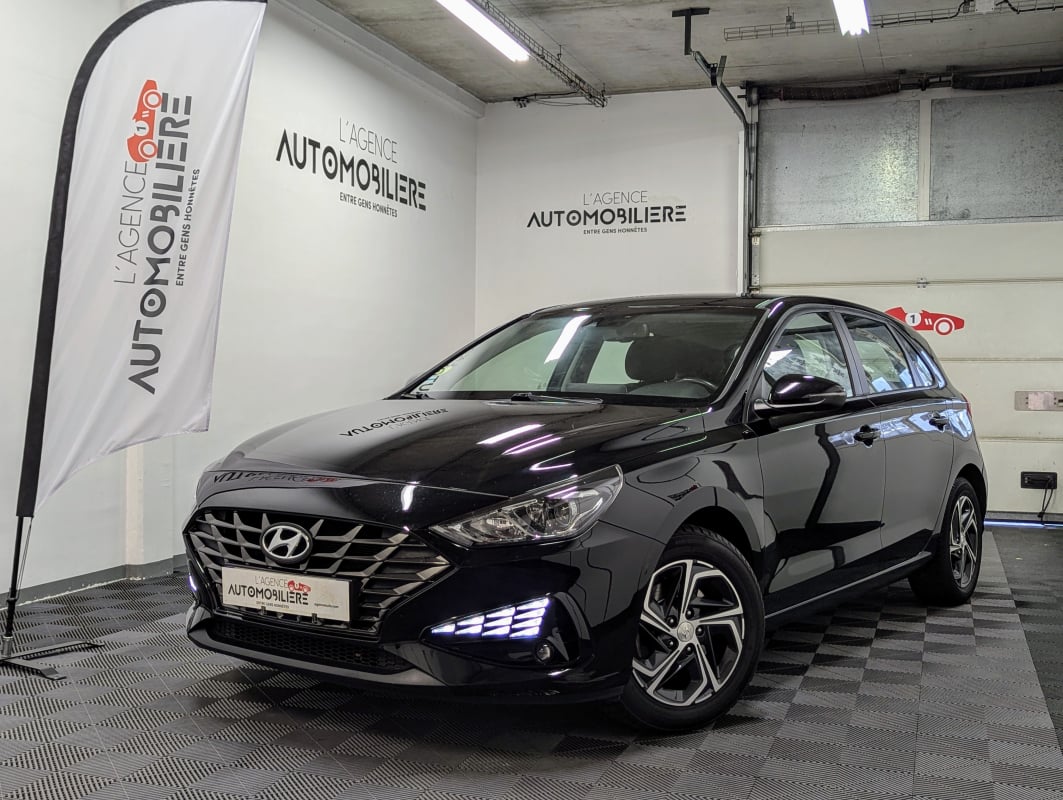 Hyundai i30 III (2) 1.6 CRDI 115 BUSINESS + PREMIERE MAIN — 1