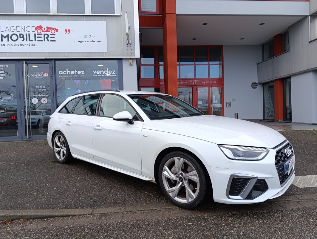 Audi A4 Avant II Avant 40 2.0 TDi  S-tronic7 204 cv BVA S-LINE - PREMIERE Main