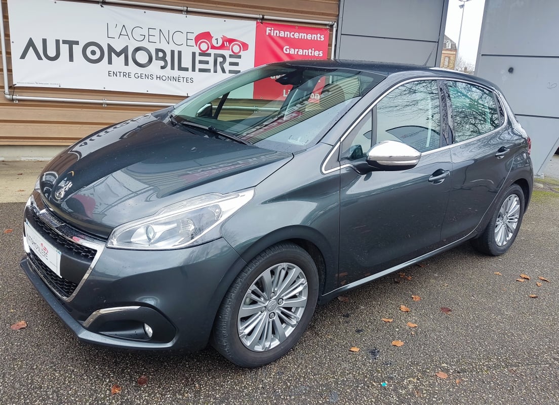 Peugeot 208 GENERATION-I 1.2 80 ALLURE — 1