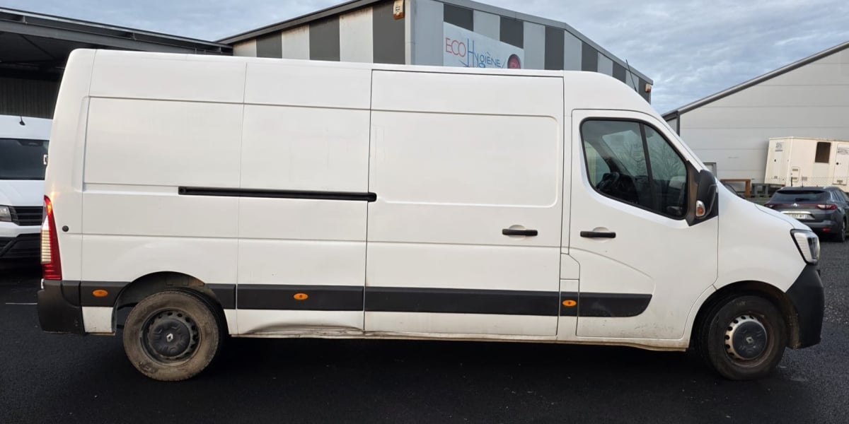 Renault Master III (3) FOURGON TRACTION CONFORT F3500 L3H2 DCI 135 8CV — 2