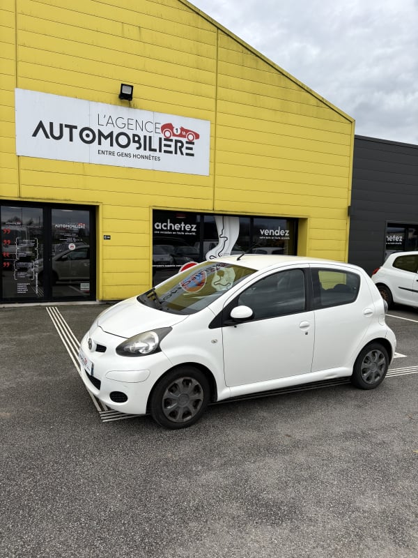 Toyota Aygo 1.0i 68ch Boite manuelle — 1