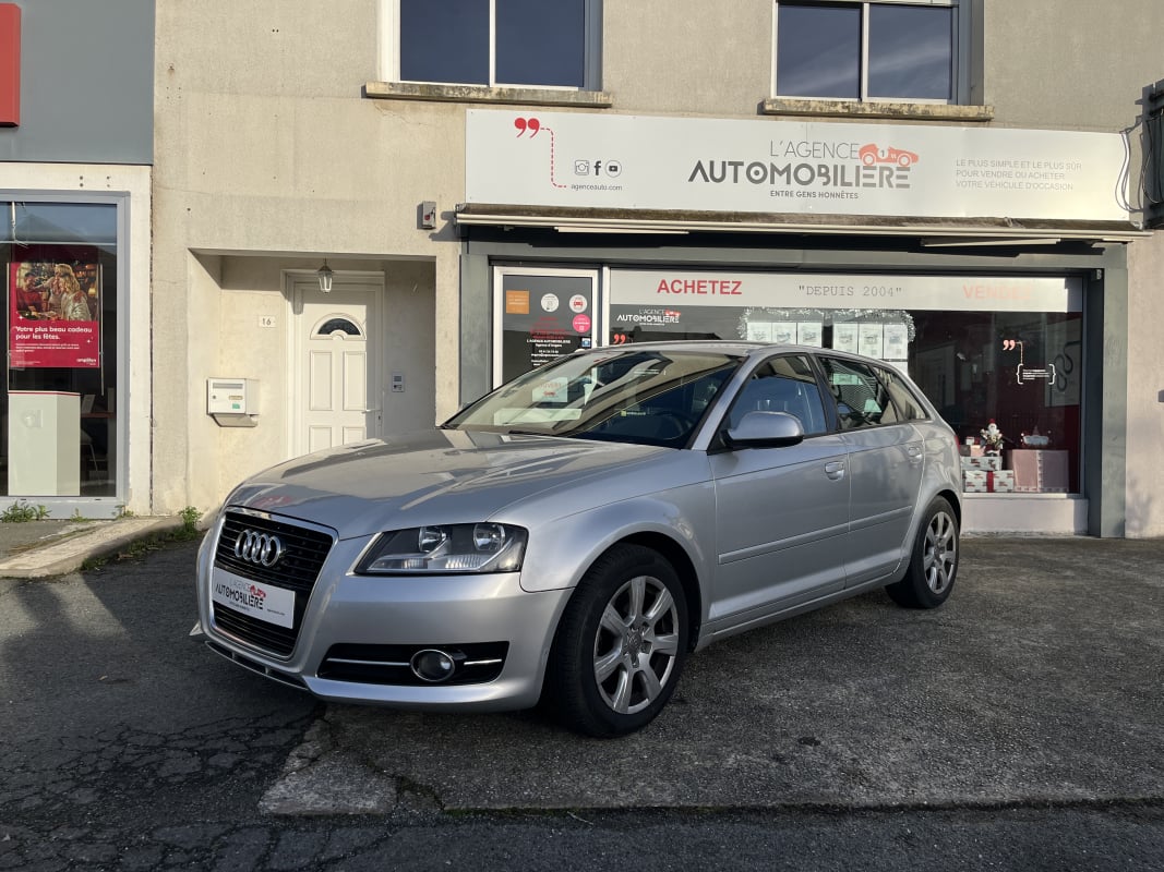 Audi A3 Sportback 1.6 TDi 105cv Ambition — 1