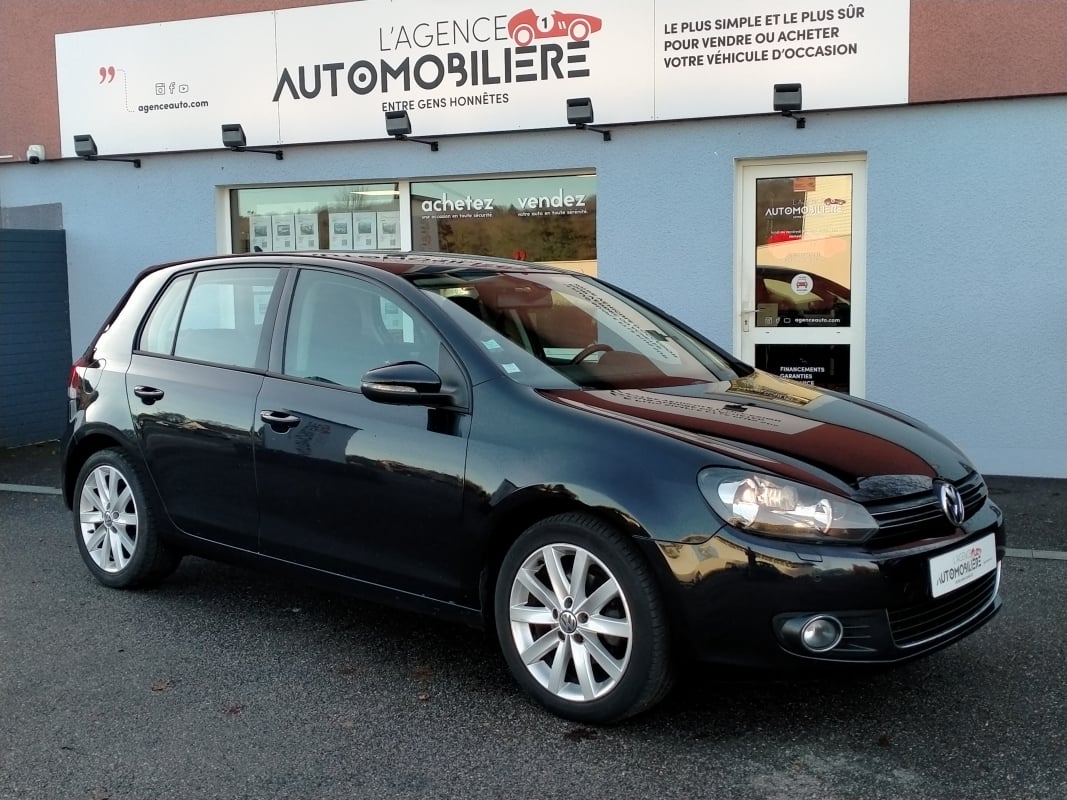 Volkswagen Golf 1.6 TDI 105ch FAP CARAT 5p — 1