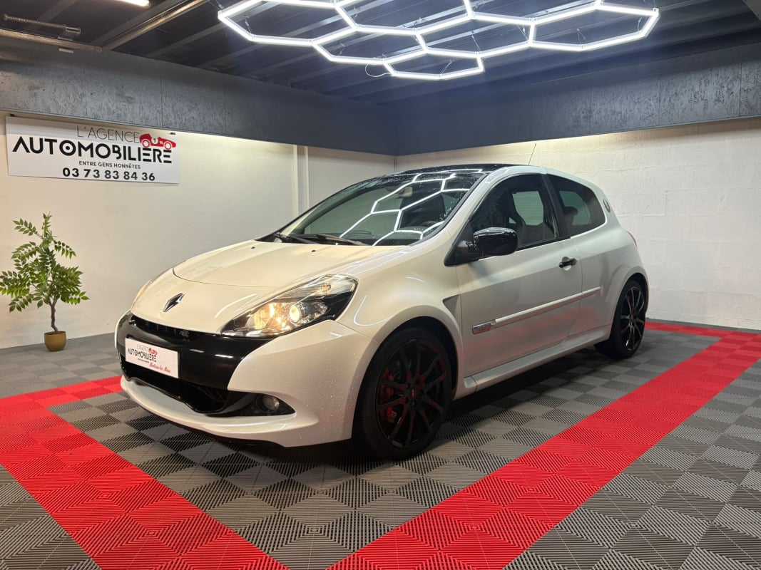 Renault Clio III Phase 2 RS 2.0 i ANGE&DEMON — 1