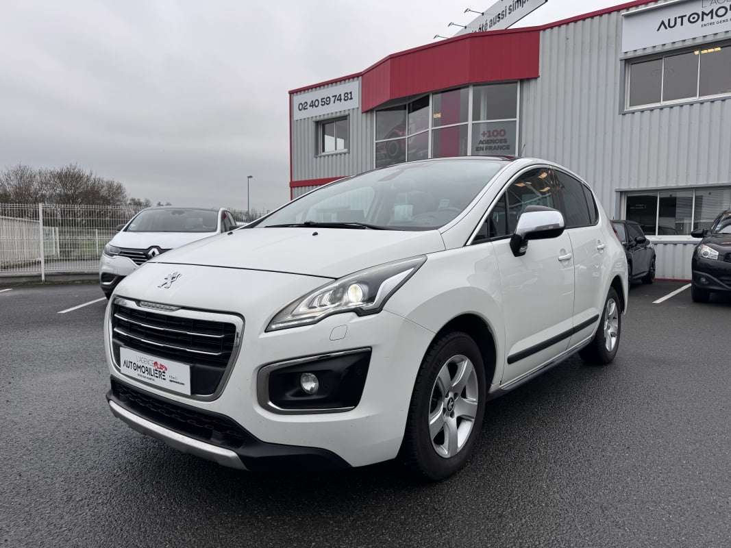 Peugeot 3008 1.6 e-HDi 115 FELINE BMP6 | ATTELAGE | TOIT PANO — 1