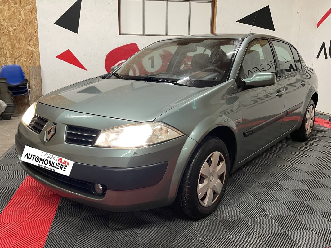 Renault Megane 1.6 i 115 cv — 2
