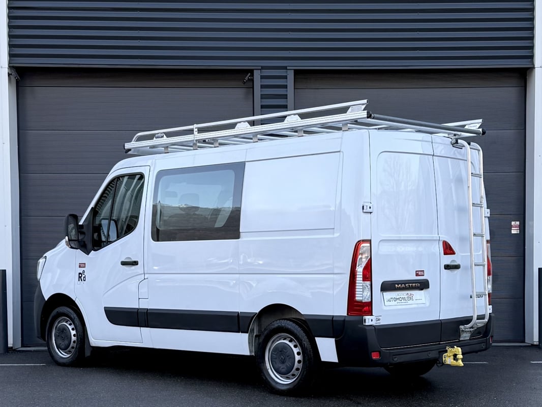 Renault Master 2.3 dCi 135ch RED By Renault Trucks 7pl / 1°Main — 2