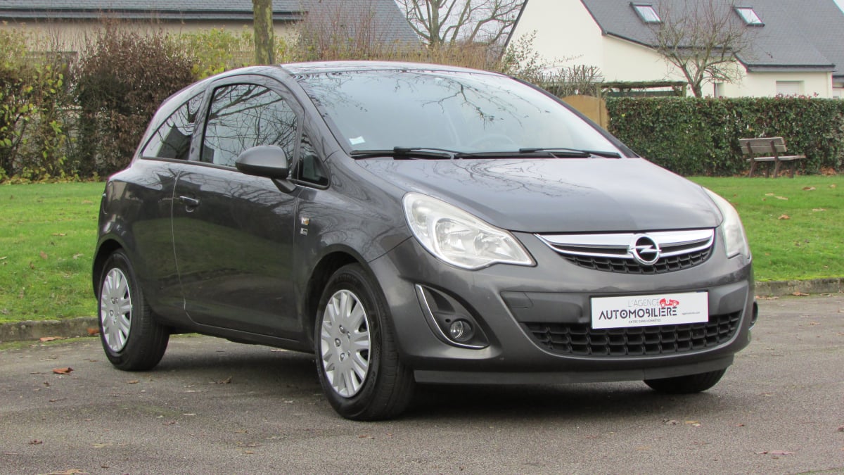 Opel Corsa 1,2L 85CH TWINPORT 150ème ANNIVERSAIRE — 1