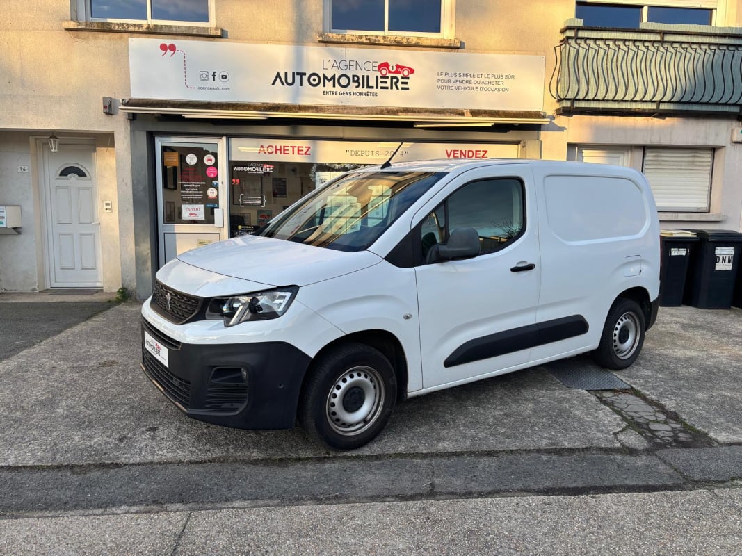 Peugeot Partner 1.6 HDi 100 cv - Asphalt - Suivi Peugeot - 1ère main - 10990€ HT — 1