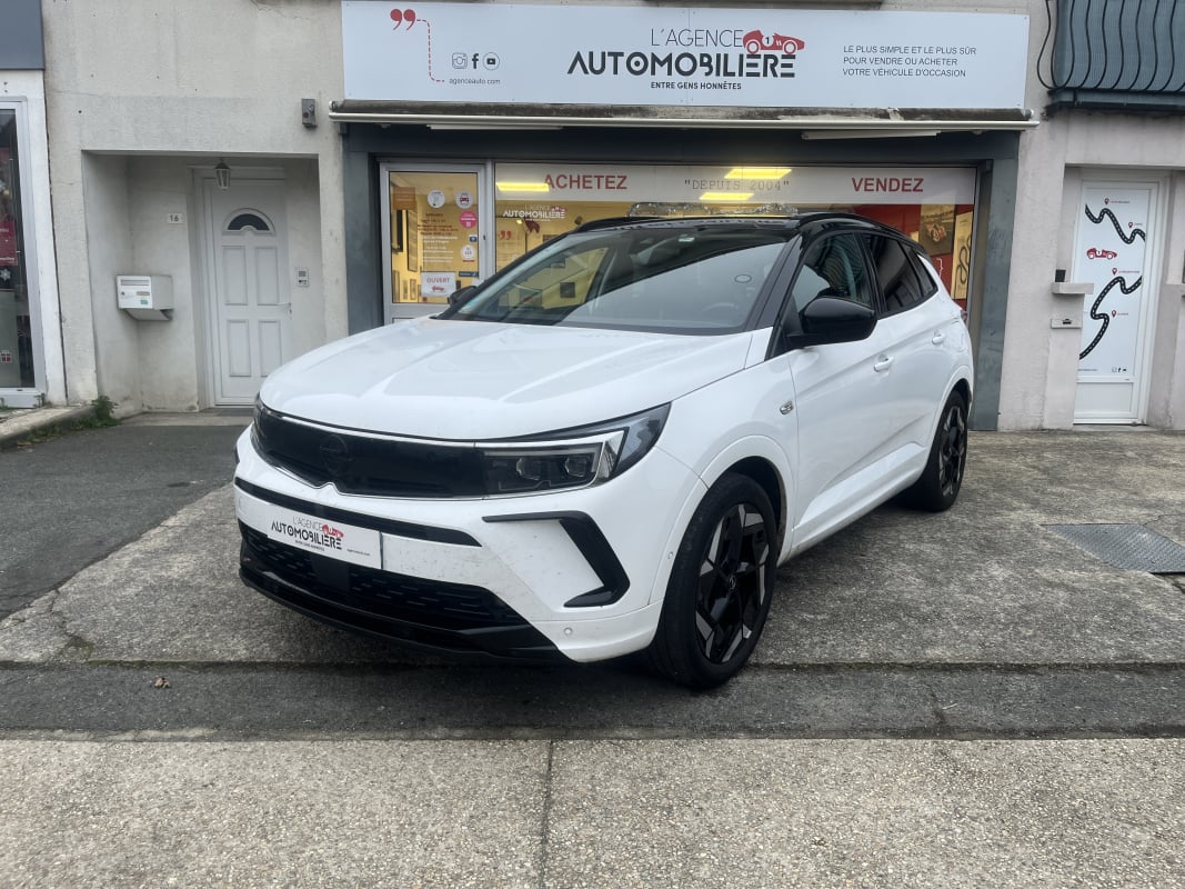 Opel Grandland 1.6 Turbo 300cv Hybride GSE 4x4 EAT8 - Suivi OPEL Garantie constructeur 2 ans — 1