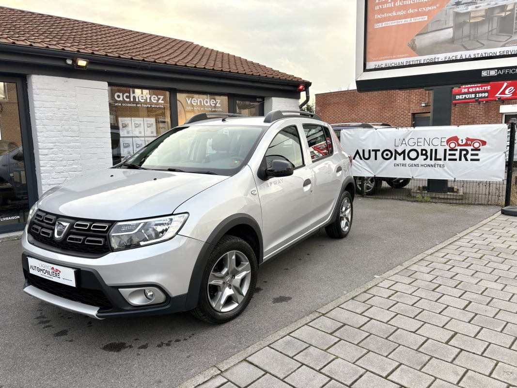 Dacia Sandero II (2) STEPWAY 0.9 TCE 90 CAMERA — 1
