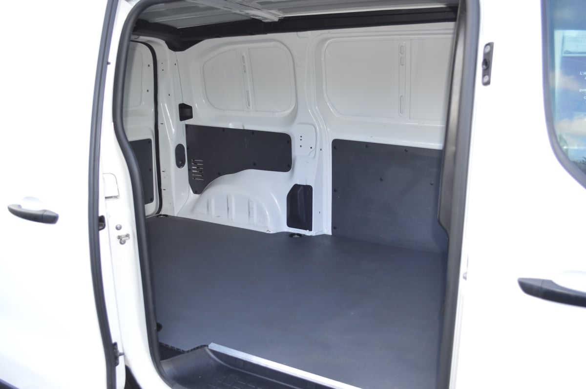 Peugeot Expert III 1.5 BLUEHDI 100 — 13