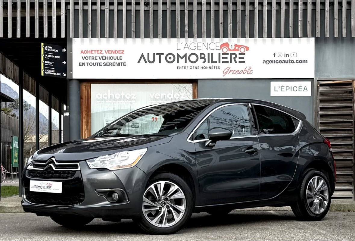 Citroen DS4 1.6 e-HDi 115ch Airdream So Chic / GPS - Sièges massants — 1