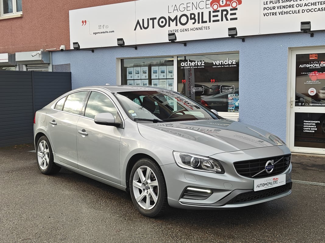 Volvo S60 D3 150ch R-Design 3ème Main — 1