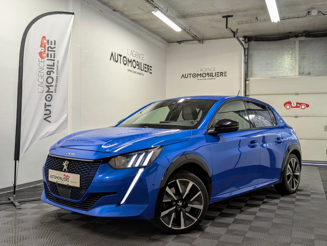 Peugeot e-208 II ELECTRIQUE GT 50 KWH + PREMIERE MAIN — 1
