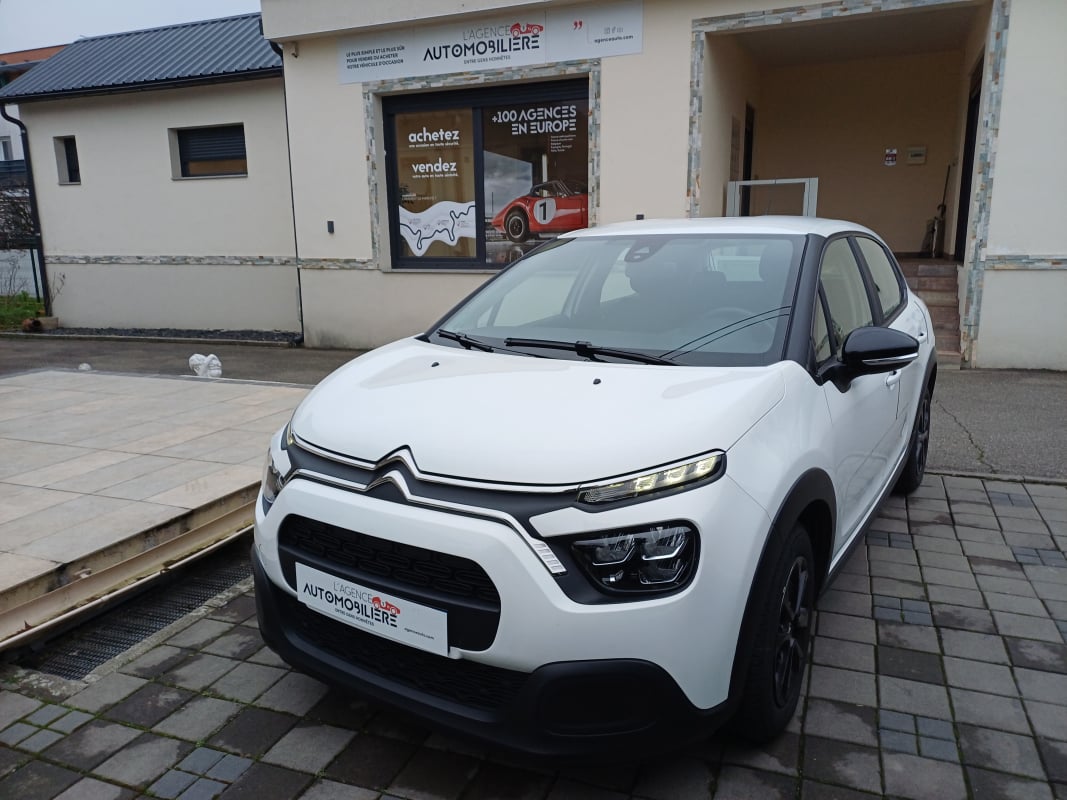 Citroen C3 1.2 PureTech 82 ch Urban Live Seulement 21000 km — 1