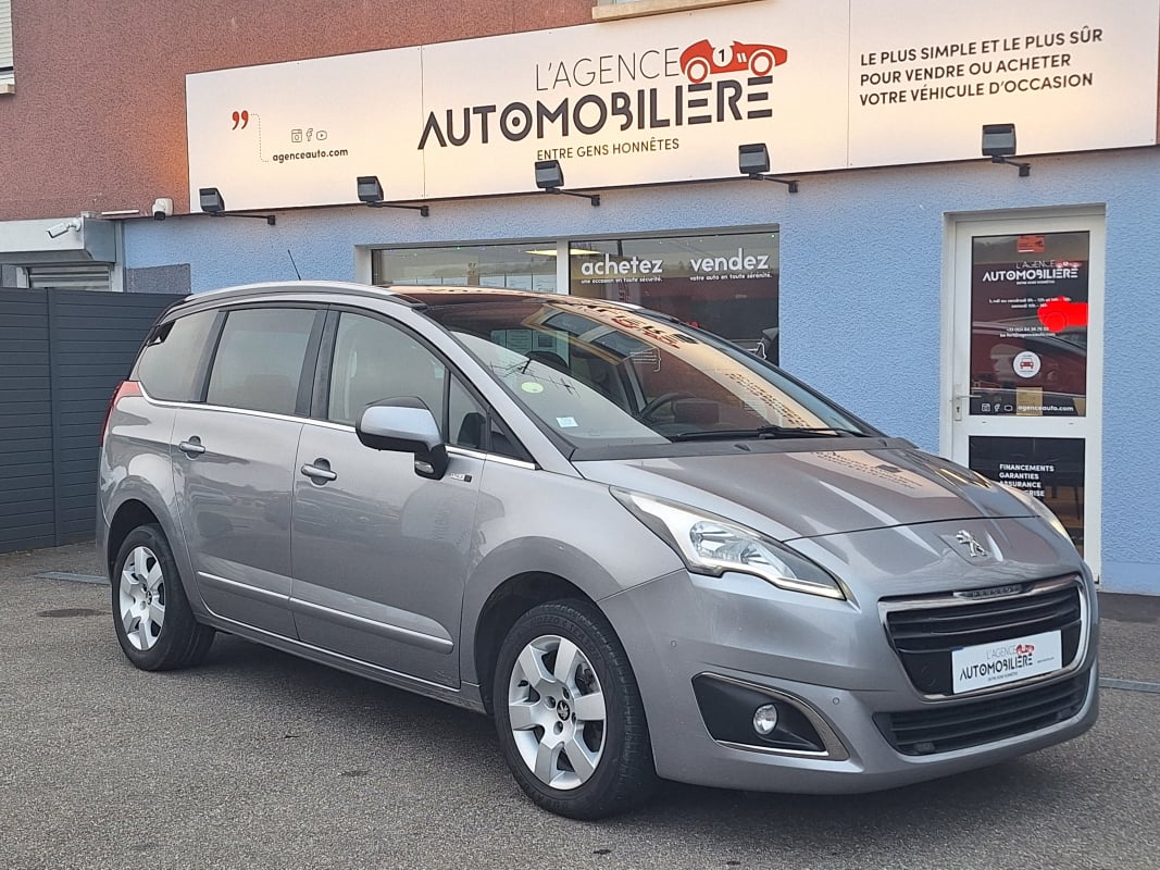 Peugeot 5008 1.6 BlueHDI 120 ch Style 7 places — 1