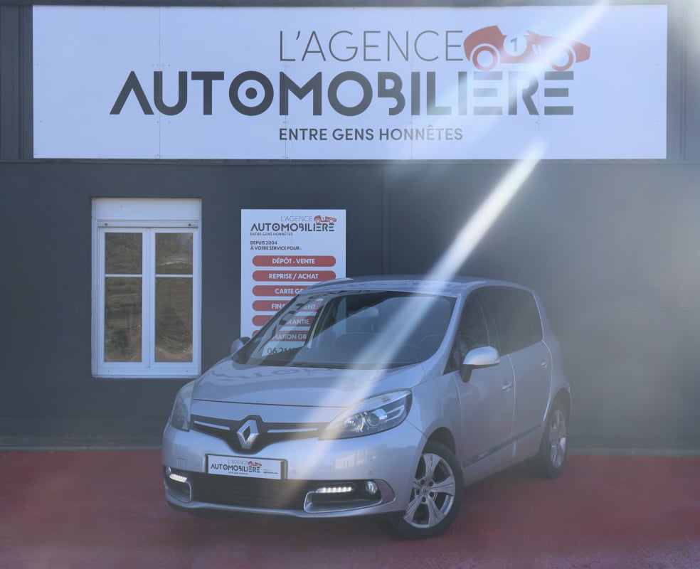 Renault Scenic III 1.6 dCi 130 SL Lounge BVM6 (Caméra, GPS, Écrans appuie-têtes...) — 1