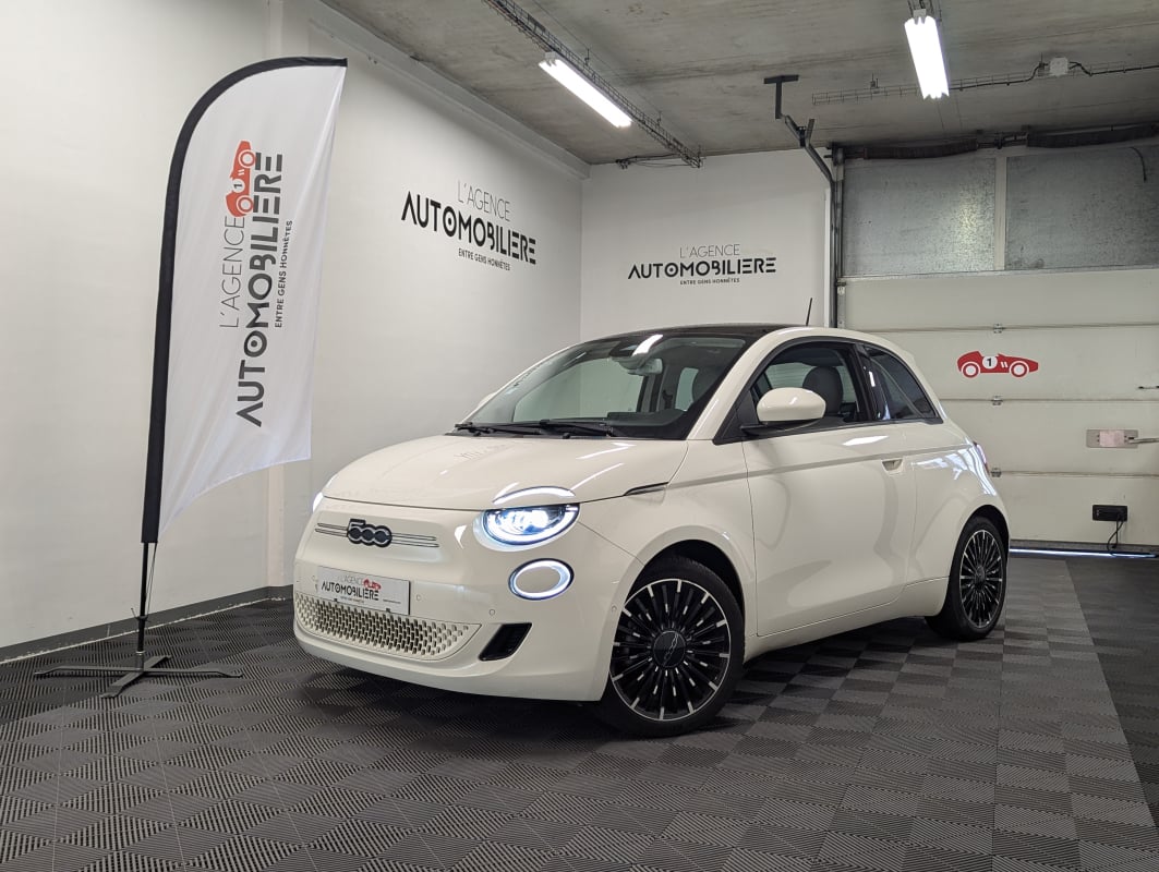 Fiat 500 III 118CH 42KWH ICONE TOIT PANORAMIQUE — 1