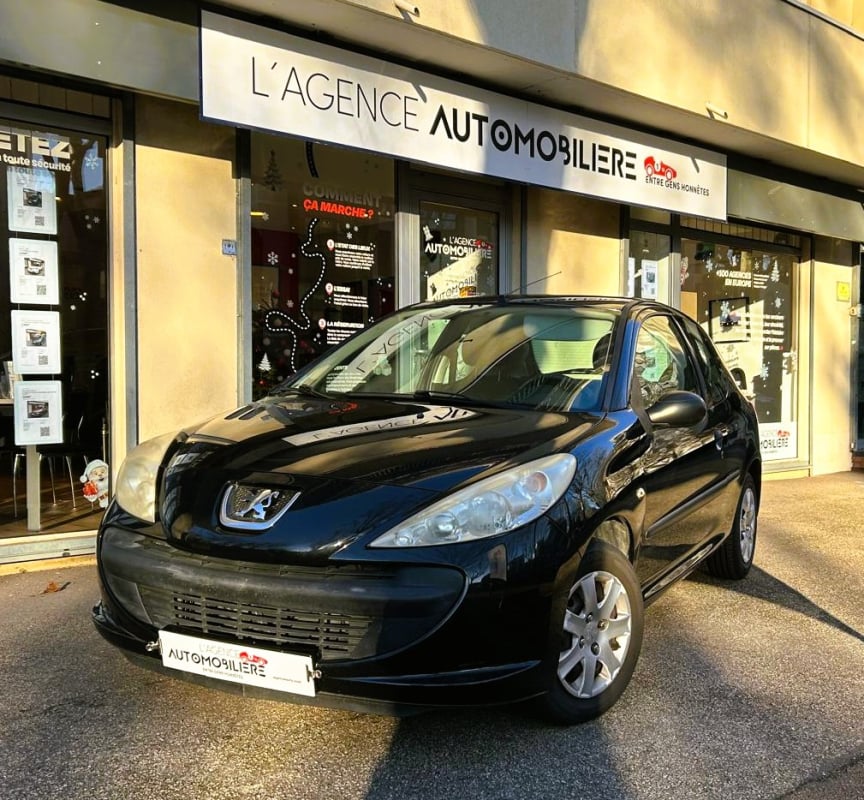 Peugeot 206+ 1.4 75 URBAN 3P — 1